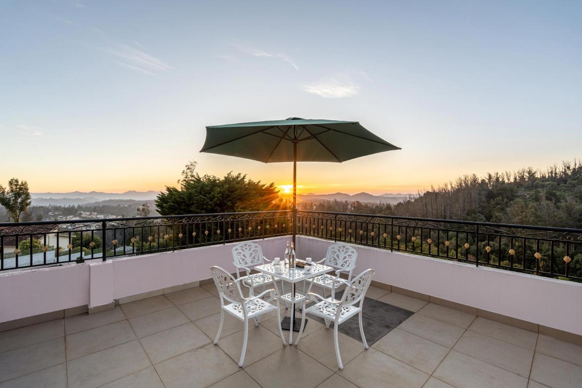 Stayvista At The West Wind 5Bhk Villa Ooty Comp Breakfast ภายนอก รูปภาพ